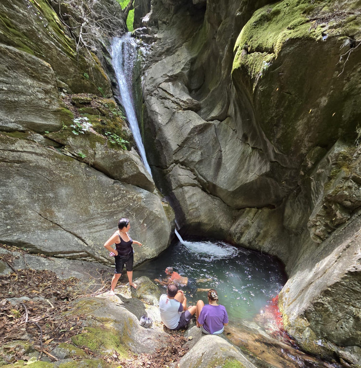 Ampia partecipazione alle visite guidate alla Grotta del Gazzano a Garessio Ampia partecipazione alle visite guidate alla Grotta del Gazzano a Garessio