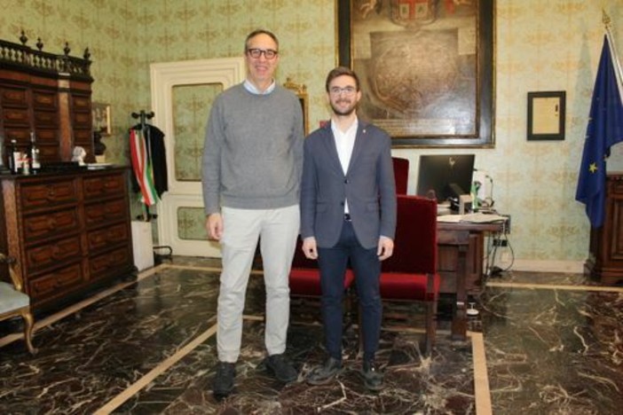 Il garante comunale delle persone sottoposte a misure restrittive della libertà personale, Emilio De Vitto e il sindaco Alberto Gatto Il garante comunale delle persone sottoposte a misure restrittive della libertà personale, Emilio De Vitto e il sindaco Alberto Gatto
