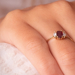 ALDA: la nuova immagine luxury adatta alle nuove generazioni che amano brillare