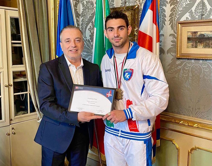 Lorenzo Fina, il bovesano numero 1 al mondo di Kick Jutzu ricevuto a Palazzo Lascaris
