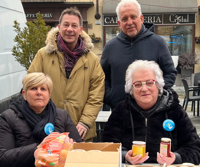 Saluzzo: "Oltre mille euro dalla vendita delle arance dell'Airc" Saluzzo: "Oltre mille euro dalla vendita delle arance dell'Airc"