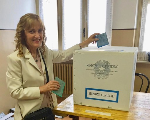 Giulia Bergesio, candidata a primo cittadino di Cervere, ha espresso il suo voto