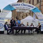 Tra le manifestazioni del weekend la Gusta Cherasco 2026 Tra le manifestazioni del weekend la Gusta Cherasco 2026