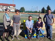 Saluzzo,   foto  di gruppo di assessore, insegnanti, operatori alla merenda concluso le attività estive campo Martino nel Borgo Maria Ausiliatrice