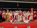 In corso la sfilata storica che precede la disputa del Palio degli Asini In corso la sfilata storica che precede la disputa del Palio degli Asini