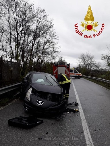 Incidente sulla provinciale che collega Magliano Alpi a Carrù: auto ribaltata in un campo