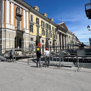 A Cuneo è quasi tempo di Illuminata: iniziato l'allestimento delle luminarie in via Roma