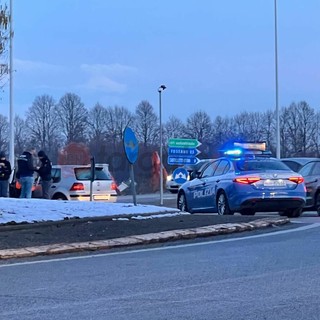 Cuneo, ciclista investito alla rotonda tra via Savona e la circonvallazione bovesana