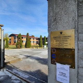 L'ingresso del cimitero monumentale di Cuneo