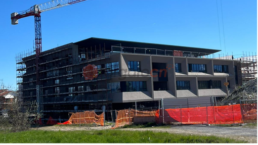 L'istituto Grandis di Cuneo inizia a mostrarsi: le prime immagini senza il ponteggio