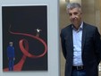 Gino Cecchettin papà di Giulia con il manifesto realizzato da Marco Di Molfetta Gino Cecchettin papà di Giulia con il manifesto realizzato da Marco Di Molfetta