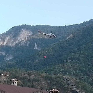 Valdieri, prosegue il presidio per l'incendio sul monte Piastra Valdieri, prosegue il presidio per l'incendio sul monte Piastra