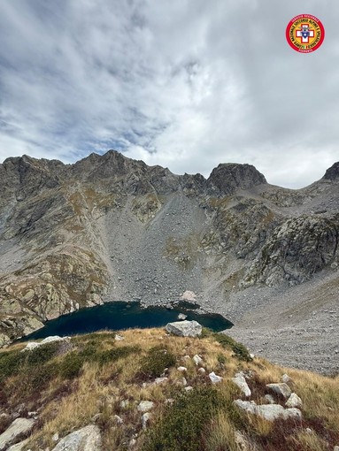 Nella foto il Lago Bianco dell'Agnel dove è avvenuto il ritrovamento.