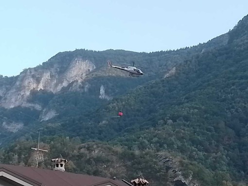 Valdieri, prosegue il presidio per l'incendio sul monte Piastra
