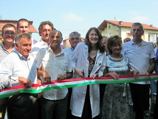 L'inaugurazione della parafarmacia L'inaugurazione della parafarmacia