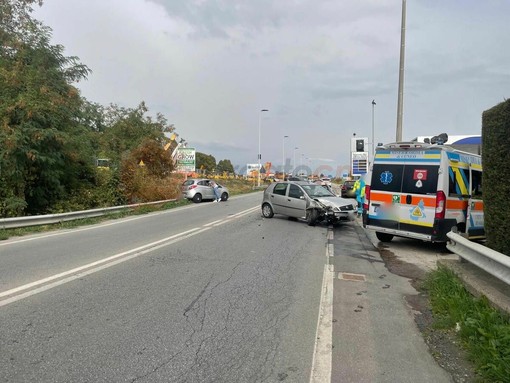 Incidente e traffico paralizzato alle porte di Cuneo, in direzione di Mondovì Incidente e traffico paralizzato alle porte di Cuneo, in direzione di Mondovì