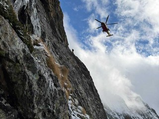 Alcuni momenti dell'intervento di soccorso presso il monte Corno Stella, nel comune di Valdieri: le operazioni hanno coinvolto 118, Soccorso Alpino, Soccorso Alpino della Guardia di Finanza (Sagf) e Vigili del Fuoco Alcuni momenti dell'intervento di soccorso presso il monte Corno Stella, nel comune di Valdieri: le operazioni hanno coinvolto 118, Soccorso Alpino, Soccorso Alpino della Guardia di Finanza (Sagf) e Vigili del Fuoco