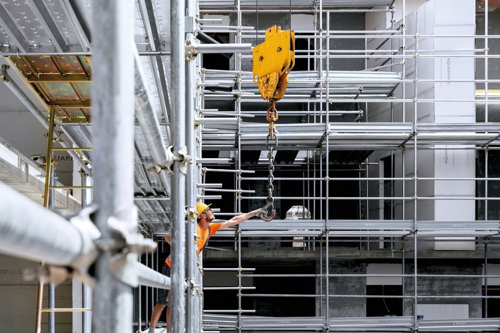Il 36,3% delle imprese straniere è impegnata nel settore delle costruzioni