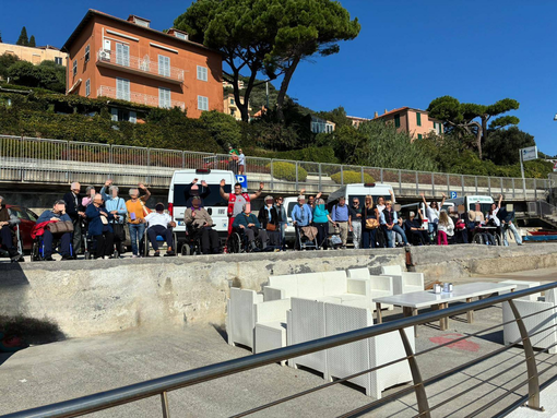 Gita la mare a Bergeggi per gli ospiti della Residenza Tapparelli di Saluzzo Gita la mare a Bergeggi per gli ospiti della Residenza Tapparelli di Saluzzo