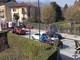 Violento tamponamento in corso Barale a Borgo San Dalmazzo, divelto un albero