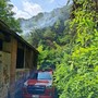 Barge, torna a bruciare l'area sotto il castello vecchio: vigili del fuoco e volontari in azione Barge, torna a bruciare l'area sotto il castello vecchio: vigili del fuoco e volontari in azione