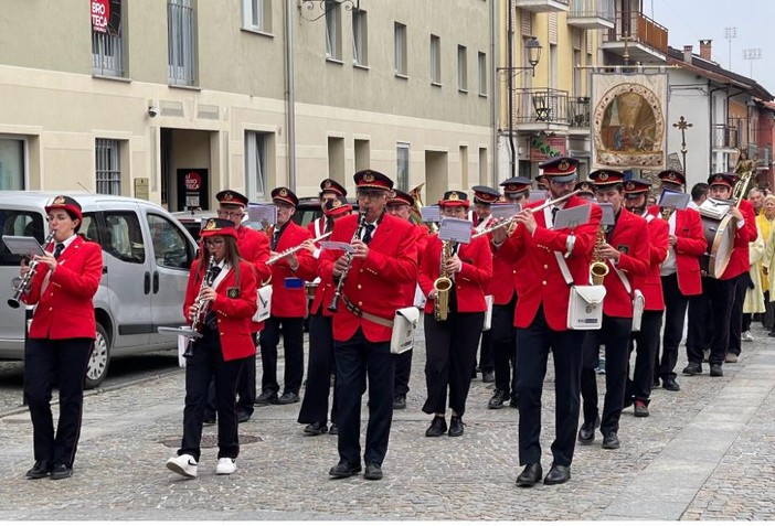 La banda di Bernezzo durante un'esibizione La banda di Bernezzo durante un'esibizione