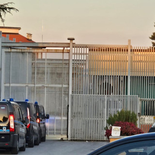 Carcere di Cuneo, detenuto a fine pena protesta: non vuole uscire. L’Osapp: “Purtroppo non abbiamo posto” Carcere di Cuneo, detenuto a fine pena protesta: non vuole uscire. L’Osapp: “Purtroppo non abbiamo posto”