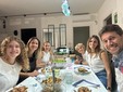 Dario Ferrante festeggia con la sua famiglia cuneese Dario Ferrante festeggia con la sua famiglia cuneese