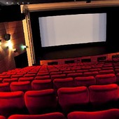 La serata si tiene al Cinema Teatro I Portici