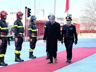 Nella galleria fotografica alcuni momenti della cerimonia in corso presso il Comando provinciale dei Vigili del Fuoco