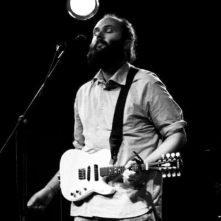 Mondovì, dalla tradizione popolare al combat folk: Jacopo Tomatis racconta la storia di Bella ciao