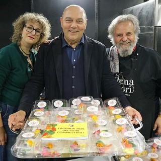 Milano: successo e sold out per il laboratorio–show cooking “Cucina con i fiori” a Golosaria Milano: successo e sold out per il laboratorio–show cooking “Cucina con i fiori” a Golosaria