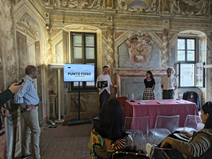 Tanti loghi in concorso per rappresentare il nuovo Movicentro Bra Tanti loghi in concorso per rappresentare il nuovo Movicentro Bra
