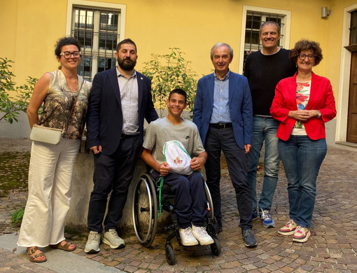 Bra: ricevuto in Comune il giovane tennista Lorenzo Politanò