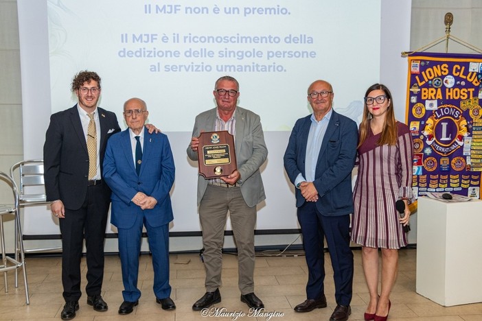 Melvin Jones Fellow consegnato in memoria di Pasquale Bonino Melvin Jones Fellow consegnato in memoria di Pasquale Bonino