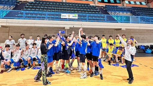 Sport &amp; Scuola: il Liceo Classico e Scientifico Pellico~Peano di Cuneo conquista il titolo provinciale dei giochi sportivi studenteschi di Pallavolo