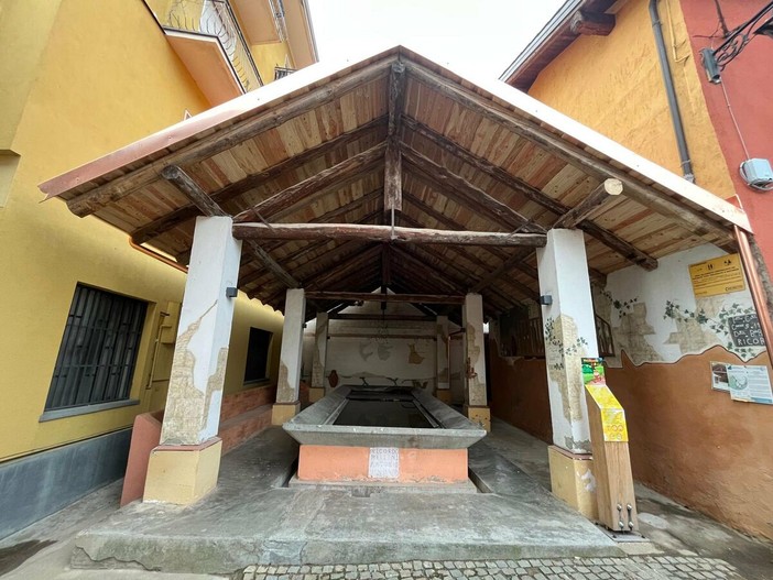 A Vignolo terminati i lavori di riqualificazione del lavatoio comunale