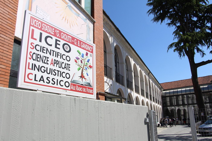Al Liceo Giolitti-Gandino di Bra nasce "Campus Giovani": "Una scuola da vivere anche oltre le lezioni" Al Liceo Giolitti-Gandino di Bra nasce "Campus Giovani": "Una scuola da vivere anche oltre le lezioni"