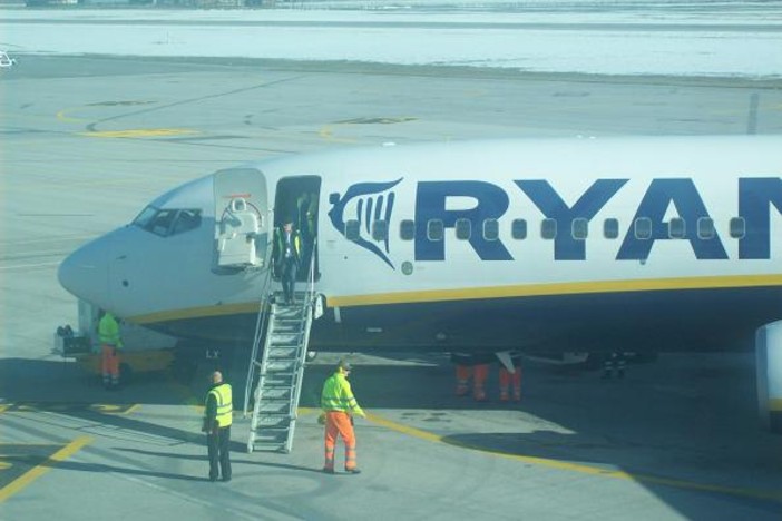 Non decolla il Cuneo-Cagliari, 5 ore di attesa per poi vederlo cancellare Non decolla il Cuneo-Cagliari, 5 ore di attesa per poi vederlo cancellare