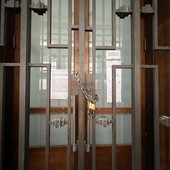 "Necessarie verifiche sull'idoneità dei locali": multa al preside e chiusura del liceo di corso Giolitti