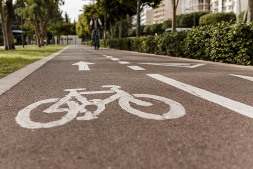 Rivoluzione mobilità a Cuneo,  dai velobox al carpooling, ecco i 15 progetti inviati al Ministero: in ballo 3 milioni e mezzo di euro