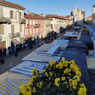 Domenica 21 mercato straordinario di Natale a Bra Domenica 21 mercato straordinario di Natale a Bra