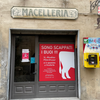 "Sono scappati i buoi": si trasferisce la macelleria di Piandellavalle, un'altra vetrina sfitta a Mondovì Breo