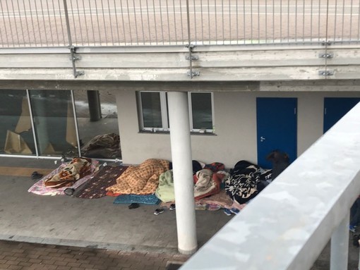 Cuneo, stretta contro bivacchi e degrado urbano: nuova ordinanza della sindaca Manassero