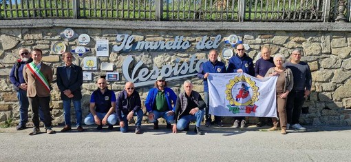 A Lesegno nasce “Il Muretto del Vespista”