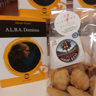 Mauro Rivetti, l’autore che ribalta le regole del gioco: dai noir delle Langhe ai dolci d’autore