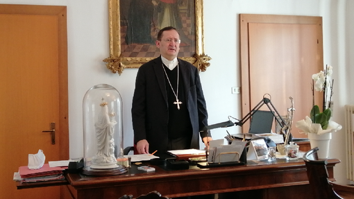In foto il Vescovo Mons. Cristiano Bodo
