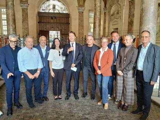 A Palazzo Lascaris inaugurata la Mostra "Convivium. Dal ferro al cibo" con protagonista l'Associazione Prometheus ApS di Dronero A Palazzo Lascaris inaugurata la Mostra "Convivium. Dal ferro al cibo" con protagonista l'Associazione Prometheus ApS di Dronero