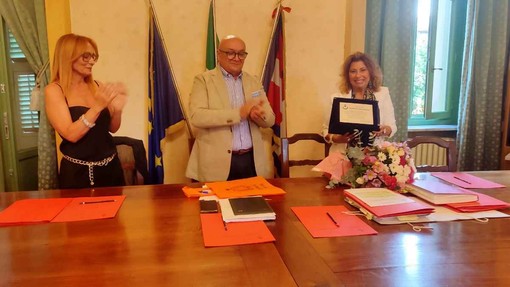 Moretta saluta la segretaria comunale Manfredi: in pensione dopo 13 anni