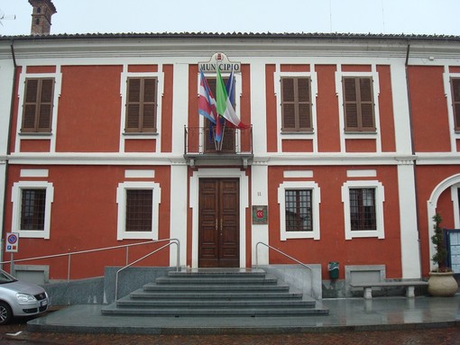 Il municipio di Caramagna Piemonte